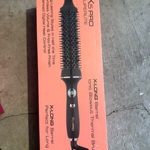 Black Ionic Blowout Thermal Brush - Men Grooming